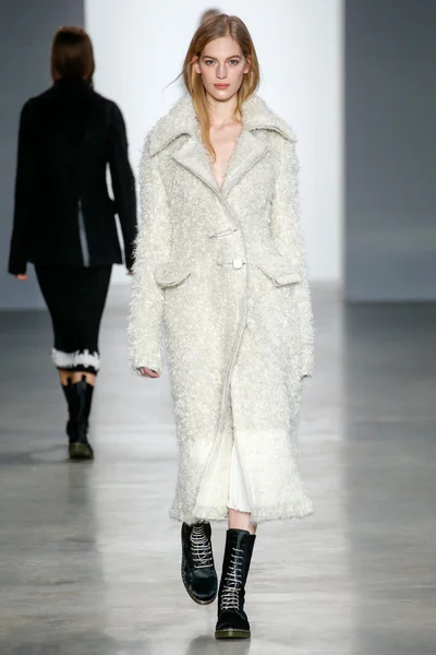 Look 4
